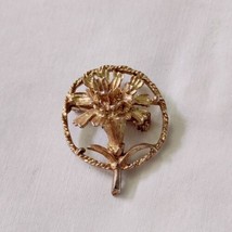 Vintage Gold Tone Flower Circle Brooch Pin Round Chrysanthemum - £9.96 GBP