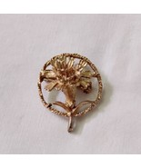 Vintage Gold Tone Flower Circle Brooch Pin Round Chrysanthemum - £9.80 GBP