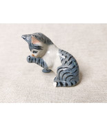 Vintage Delft Ceramic Washing Cat Figure - $337.38 MXN