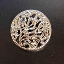 Vintage Silver Tone Brooch - $164.19 MXN