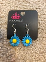 Paparazzi Jewelry Earrings - Brand New with Tags flowers - £2.79 GBP