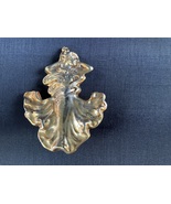 Vintage Gold Tone Metal Art Nouveau Lady in Formal Dress Brooch Pin Dancing - €12,79 EUR