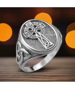 Sterling Silver Celtic Cross Oval Signet Ring Trinity Knot Shoulders Unisex - €68,71 EUR Sterling Silver Celtic Cross Oval Signet Ring Trinity Knot Shoulders Unisex - €68,71 EUR