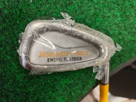 Momentus Swing Trainer Men&#39;s 40 oz. 35&quot; Graphite RH Formed Grip Golf Club - $880.95 MXN