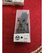 2pcs HO AHM MAGNETIC UNCOUPLING TRACK 4 1/2&quot; 2551 - $181.86 MXN