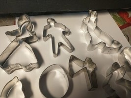  Cookie Cutters Tin,Metal Lot Of 12, Animals, Angel, Snowman, Heart, Etc - £3.56 GBP