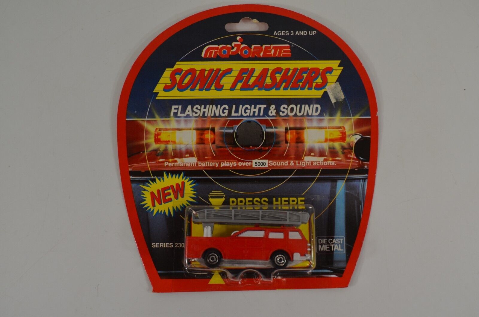 Majorette Sonic Flashers Series 2000 Red Diecast Car New on Card - $19.34