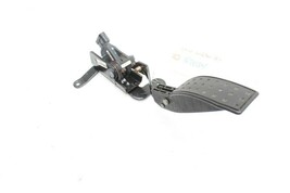 04-06 CADILLAC SRX GAS PEDAL W/ MODULE Q2034 image 4
