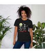 New Dancing Skeletons Print Tee Shirt Women Gildan Short Sleeve Crew Nec... - £14.53 GBP+