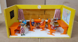 RARE Wagner Kunstlerschutz Flocked Dollhouse Bears Schoolhouse Set Furniture - £510.20 GBP