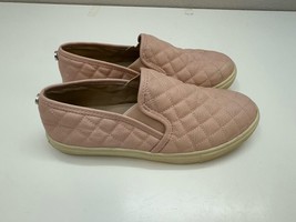 Steve Madden Womens Shoes Size 7.5 Pink Quilted Slip On Sneaker Faux Leather - $9.48