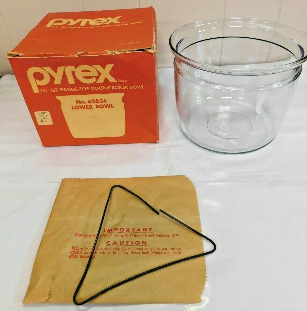 New Box Vintage PYREX Lower Bowl 1 1/2 qt Double Boiler 6283-L Heat Spreader - £32.35 GBP