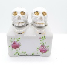 Nodding Skulls Salt &amp; Pepper Shakers Very Cool! - $56.19 CAD