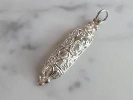 Vintage Estate Sterling Silver Jewish Hebrew Mezuzah Pendant 1.6g E1674 - £27.70 GBP