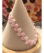 Flower Light Pink &amp; White Daisy Bracelet Floral New - $12.74