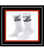 2 Pair Nike Sportswear Everyday Essential Logo Crew WHITE Socks WOMENS 6-10 - €27,38 EUR