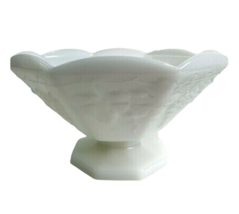 Vintage Anchor Hocking Milk White Glass Compote Footed Bowl Grape &amp; Leaf 9 x 5.5 - £18.73 GBP
