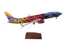 Boeing 737 MAX 8 Commercial Aircraft 1/100 Snap-Fit Plastic Model Kit w Landing - £175.72 GBP
