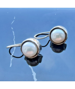 SILPADA 925 STERLING SIVER MARGARITE9 mm. PEARL EARRINGS W1750 - $1,606.29 MXN