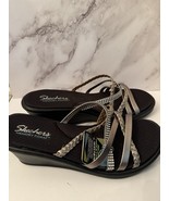 sketcher cali with memory foam sandals - $376.33 MXN