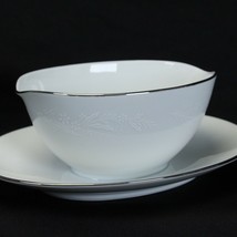 Noritake Georgian Gravy Boat with Attached Underplate 6440 - £10.78 GBP