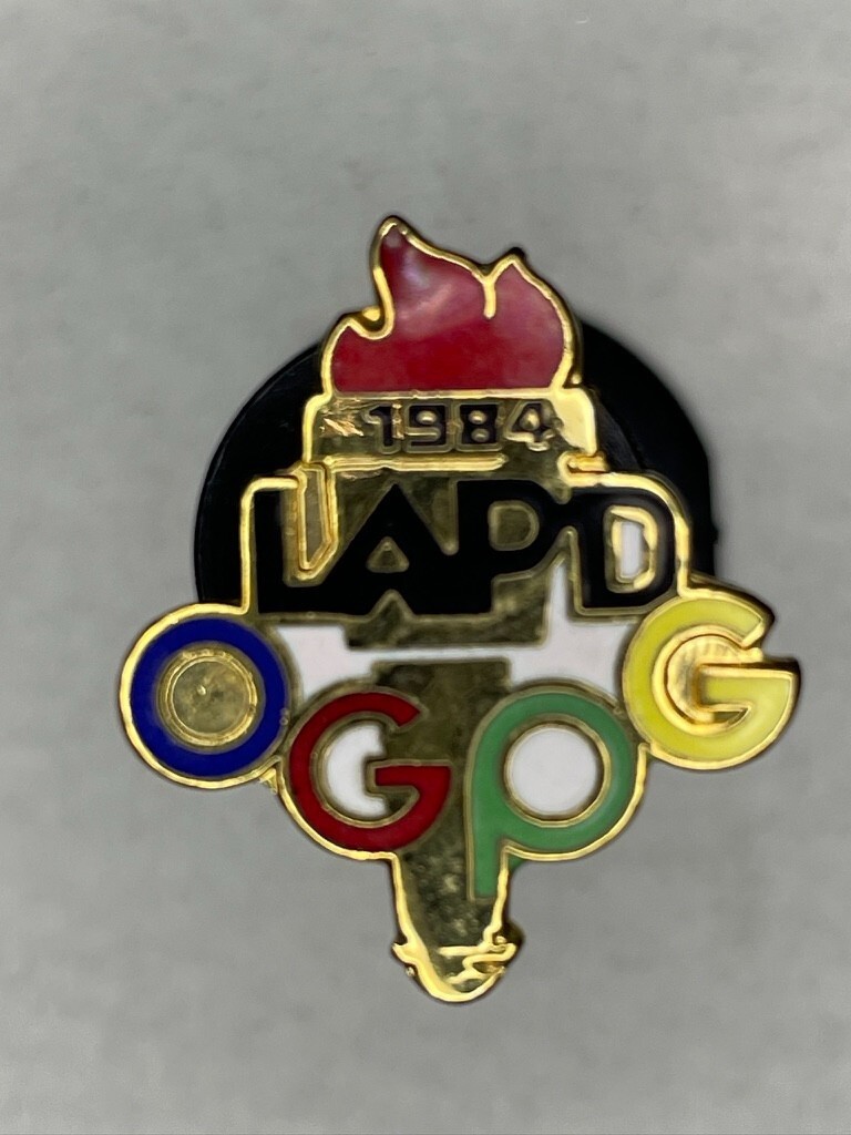 LAPD Olympic Summer Games Souvenir Lapel Pin Los Angeles 1984 OGPG Police - $9.90