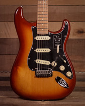 Fender  Player Plus Stratocaster, Pau Ferro FB, Sienna Sunburst - £790.07 GBP