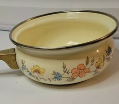 Vintage Retro 6 in Enamelware Cooking Pot W/ Gold Handle Floral - £9.73 GBP