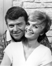 The Brady Bunch 1969 Robert Reed Florence Henderson Mike &amp; Carol 8x10 inch photo - £7.76 GBP