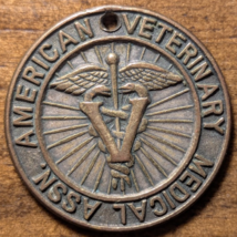 Chicago, Illinois IL American Veterinary Medical Assn. Key Fob Medallion - $529.89 MXN