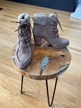 UGG  7 W Analise WOMEN Expos Heel Leather Sheepskin Boot - $108.90