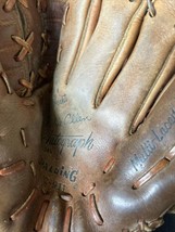 Richie Dick Rich Allen Autograph Left Hand Baseball Glove 42-911 - $18.23 CAD