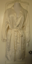 Flora Nikrooz Ivory Satin Robe size L/XL - $22.67