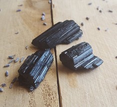 Raw Black Tourmaline Crystals Rough Tourmaline Stones Altar Crystals Meditation  - £31.53 GBP