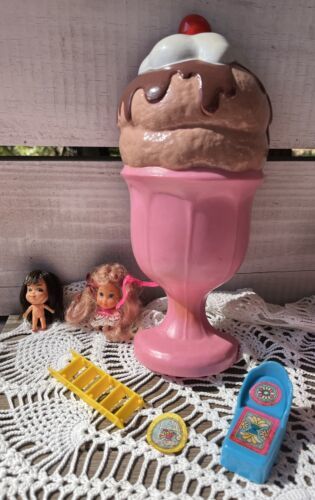 Primary image for Vtg Mattel 1978 Sweet Treats 2591 Ice Cream Sundae Chocolottie's House + 2 Dolls
