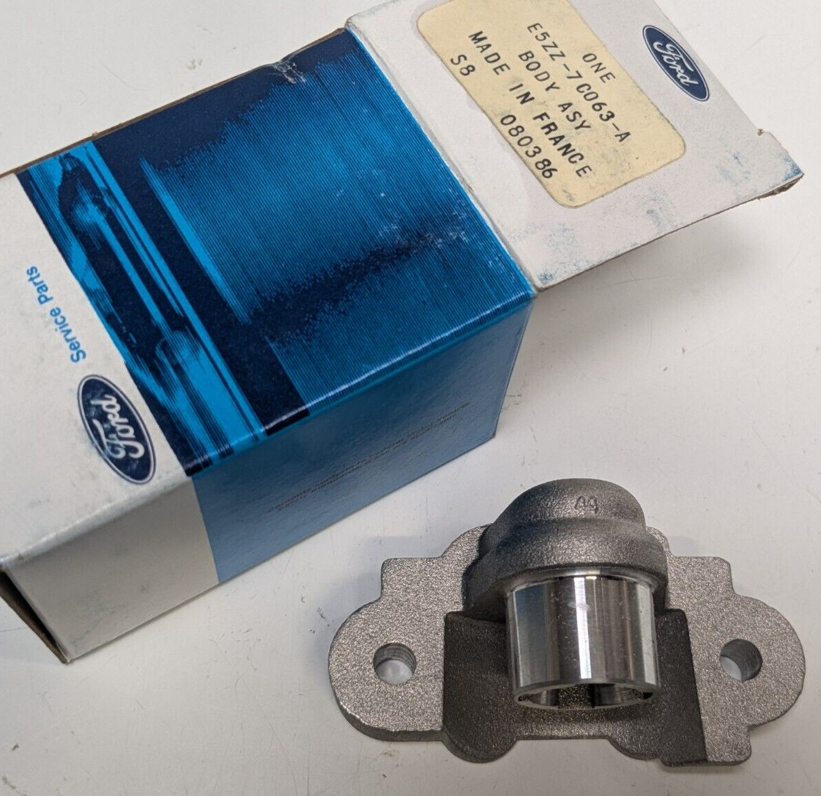 NOS OEM &#39;85 FORD MUSTANG E5ZZ-7C063-A TRANSMISSION GOVERNOR BODY HOUSING - $58.40