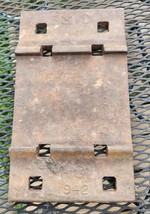 Vintage Heavy Gage Steel Railroad Tie Plate 1942 131RE 18.5 Pounds  - $665.38 MXN