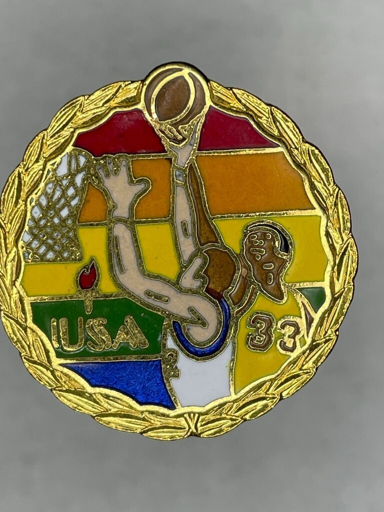 Olympic Summer Games Souvenir Lapel Pin Los Angeles 1984 Basketball 33 USA - $14.85