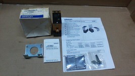 OMRON E3B2-R7M4-US LONG RANGE PHOTOELECTRIC SWITCH (7M-22FT)/ AC-DC INPUT - $58.59