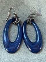 Long Blue Plastic Open Oval w Ridged Silvertone Rings Dangle Earrings for Pierce - £8.88 GBP