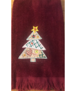 Christmas Red Hand Towel With Christmas Tree-RARE-SHIPS N 24 HOURS - $349.87 MXN