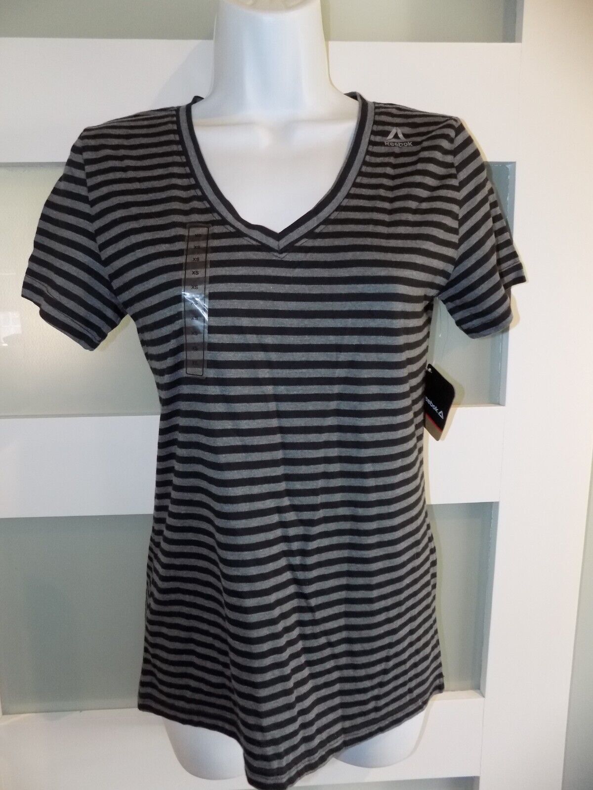 Reebok Sport Core Jersey V-Neck Striped Black T-Shirt Size XS Women's NEW