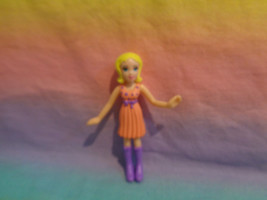 McDonald&#39;s 2008 Polly Pocket Collectible Blonde Hair Doll Peach Dress / Boots - £1.54 GBP