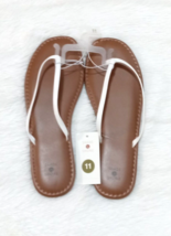 SHADE &amp; SHORE Women&#39;s Faux Leather Flip Flop Sandals &quot;WHITE&quot; (Size 11) B... - $9.49