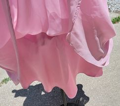 PINK DRESS WITH WINE TRIM SIZE SMALL CAPPED SLEEVES image 4