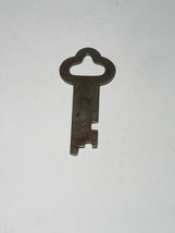 Key Vintage Flat Date Manufacturer Unknown - $240.15 MXN