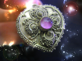 Haunted Locket Extreme Magnifying Wishes Vessel Highest Light Rare Magick - £2,421.38 GBP