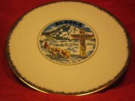 10.5&quot; Porcelain Collector Plate Alaska Sled Dogs Totem Pole [Z6] - £9.41 GBP