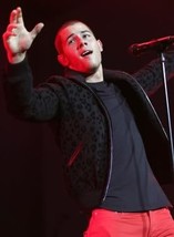 Nick Jonas 8x10 Concert Photograph - $294.14 MXN