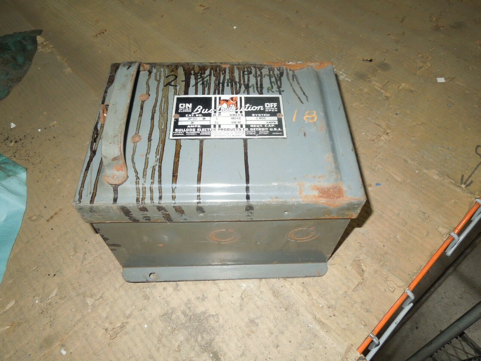 Bulldog BP351 30A 3ph 3W 600V Fusible Cover Operated Bus Plug Used E-Ok - $150.00